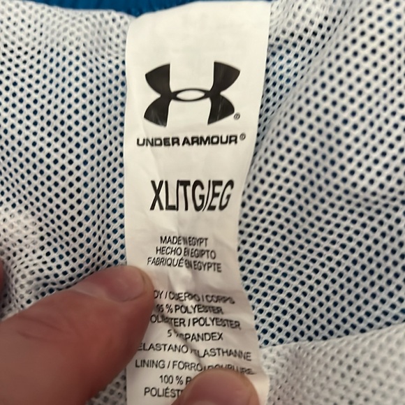Men’s under armour swim trunks. Size XL - Picture 3 of 4